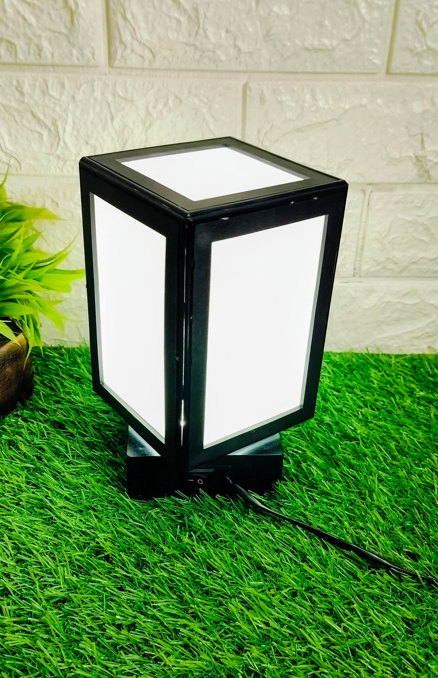 Rotating LED photo lamp (5”x7”)- 5 photos