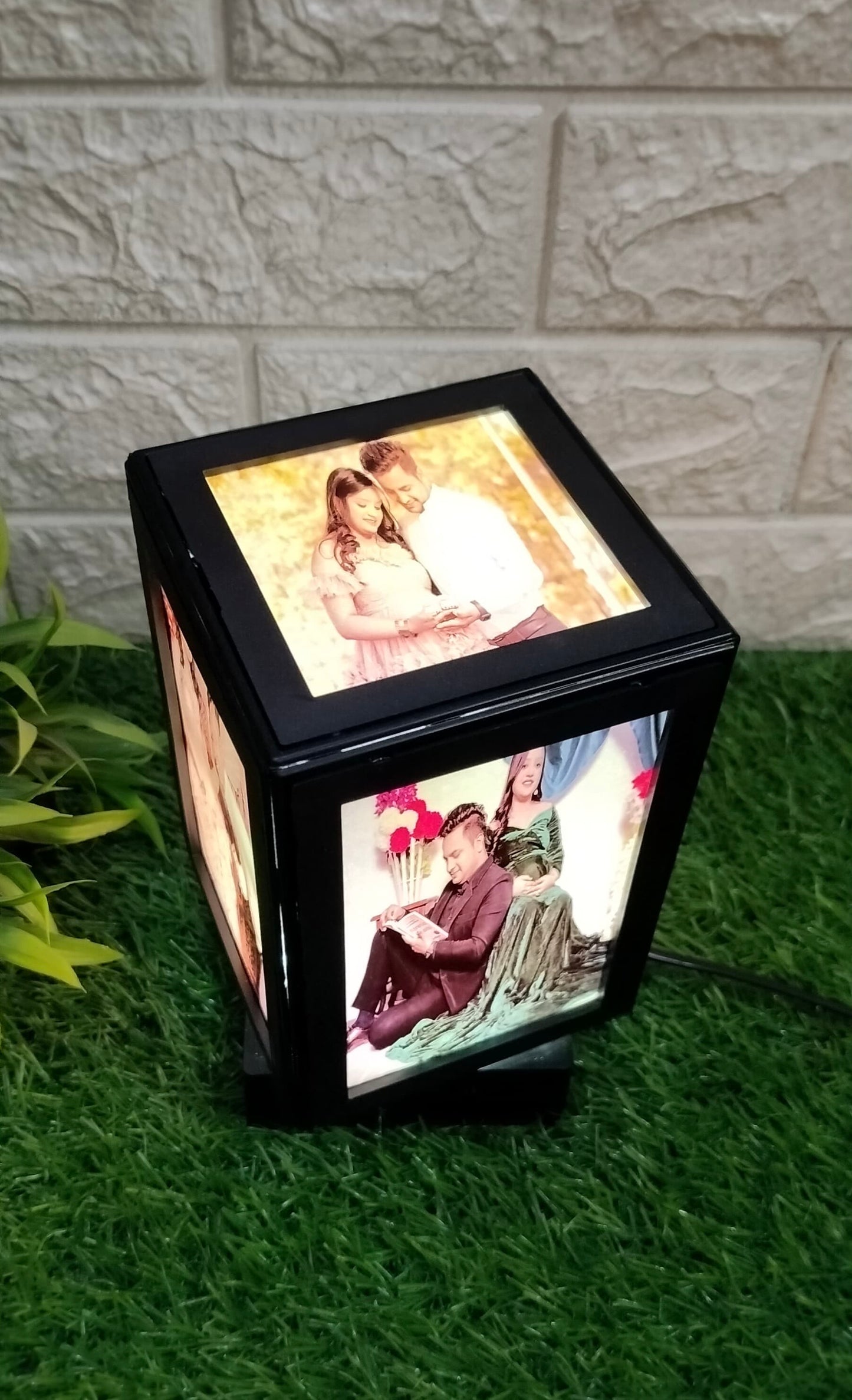 Rotating LED photo lamp (5”x7”)- 5 photos