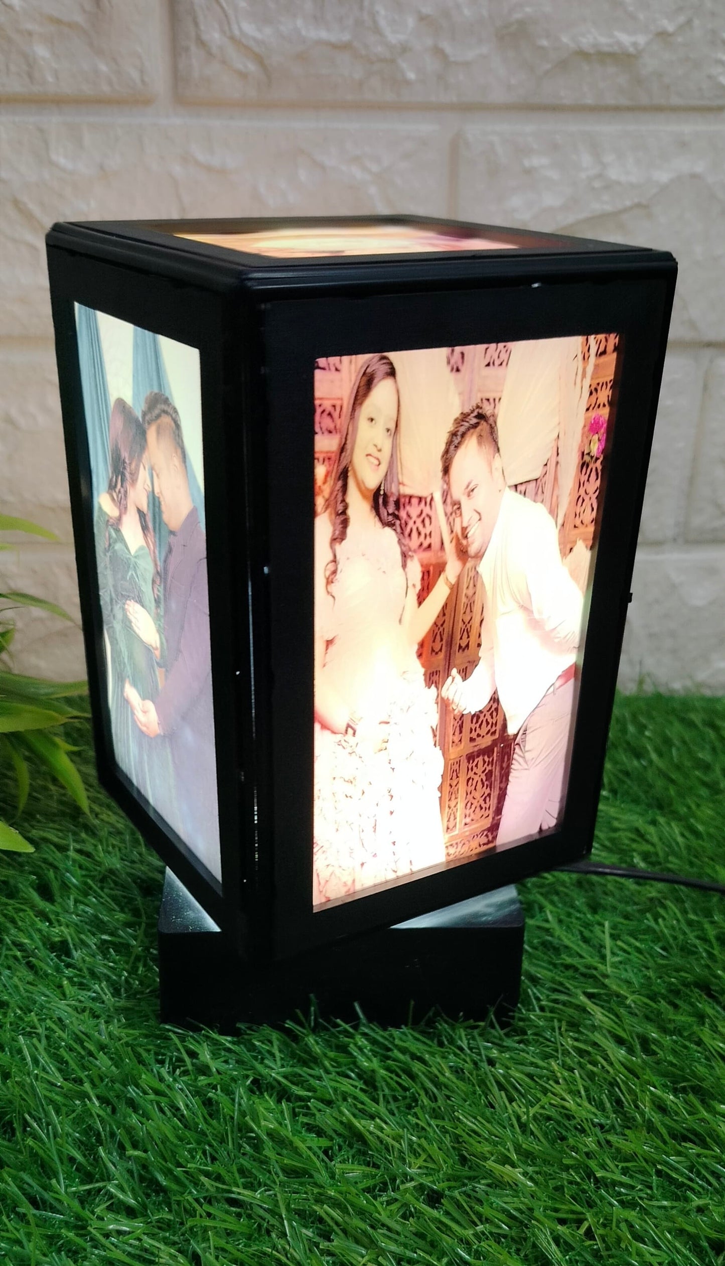 Rotating LED photo lamp (5”x7”)- 5 photos