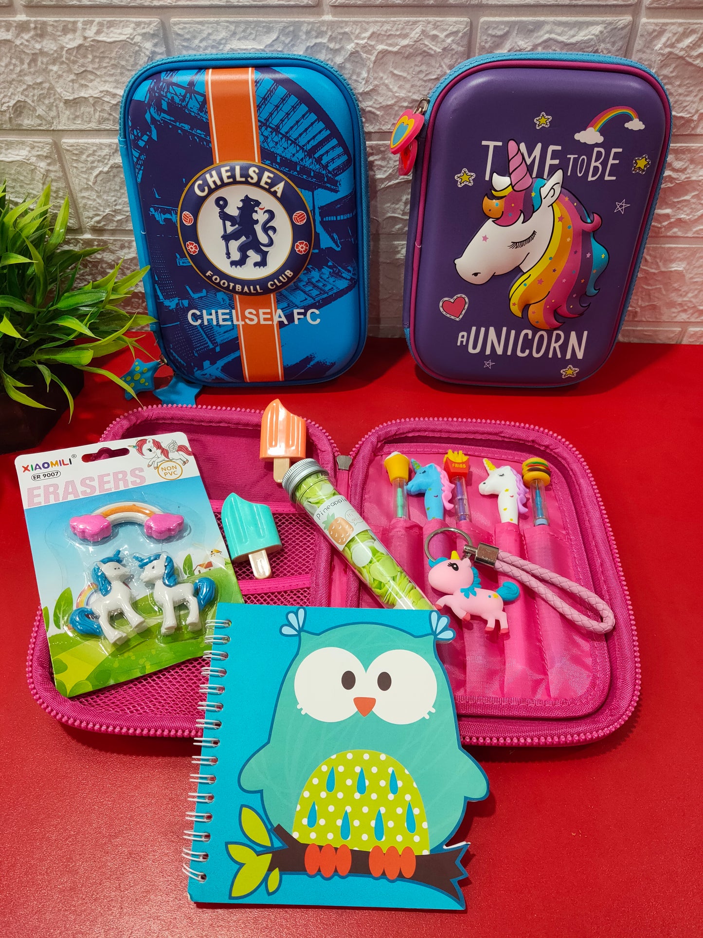 Smiggle Hardcase Hamper-1