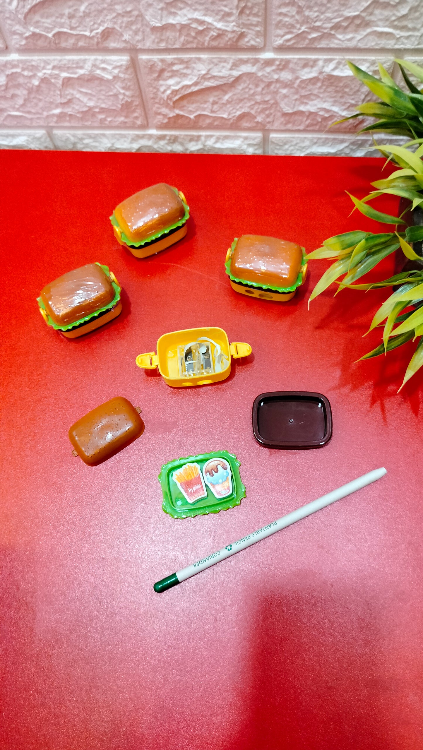 Hamburger Sharpener cum Eraser set