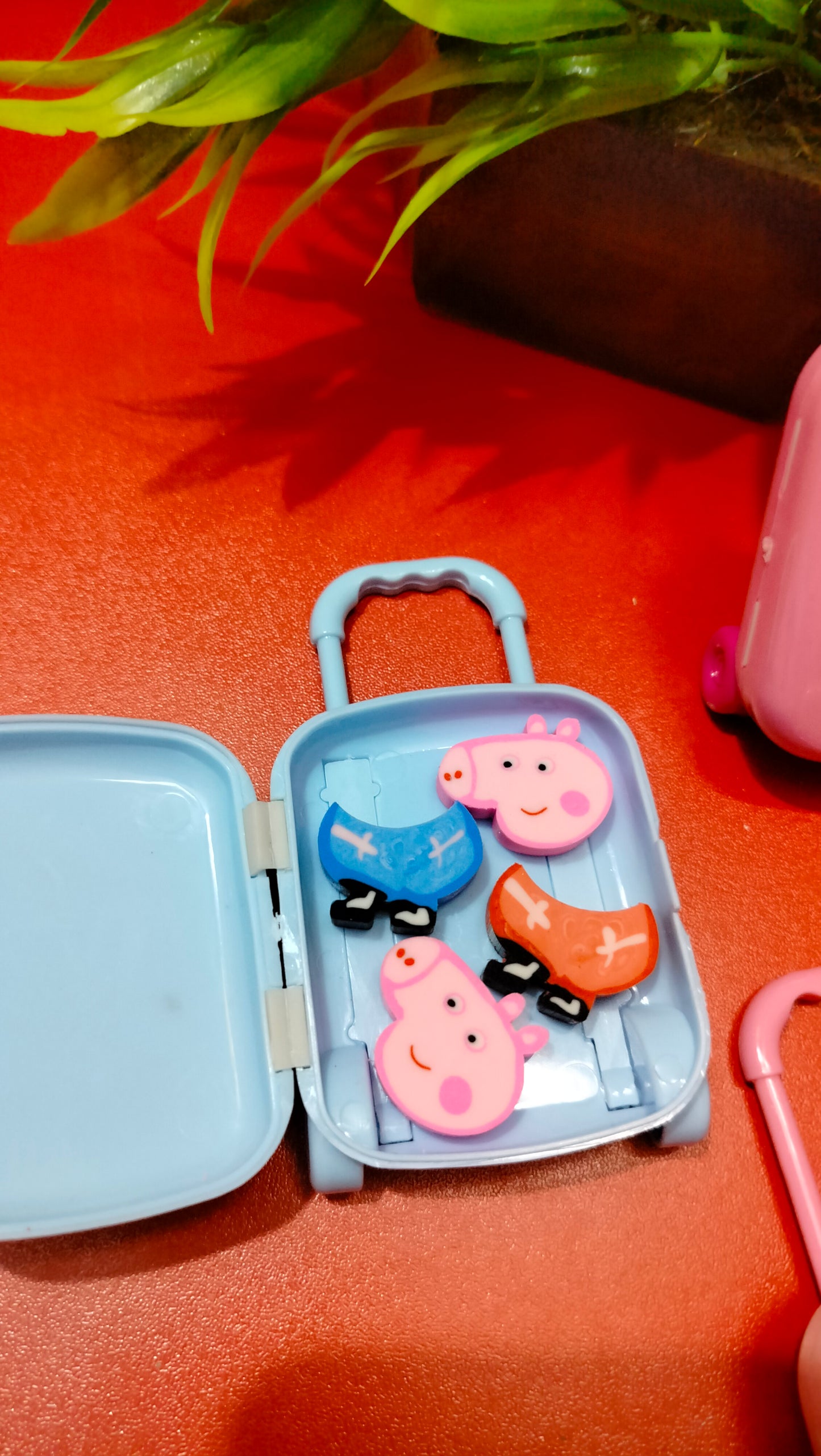 Peppa Pig Eraser trolly Set